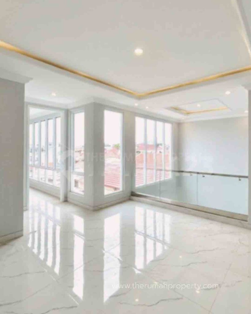 Rumah-Baru-3-Lantai-Dijual-di-Tebet-Jakarta-Selatan-Fasilitas-Kolam-Renang-dan-Lift-Pribadi-10