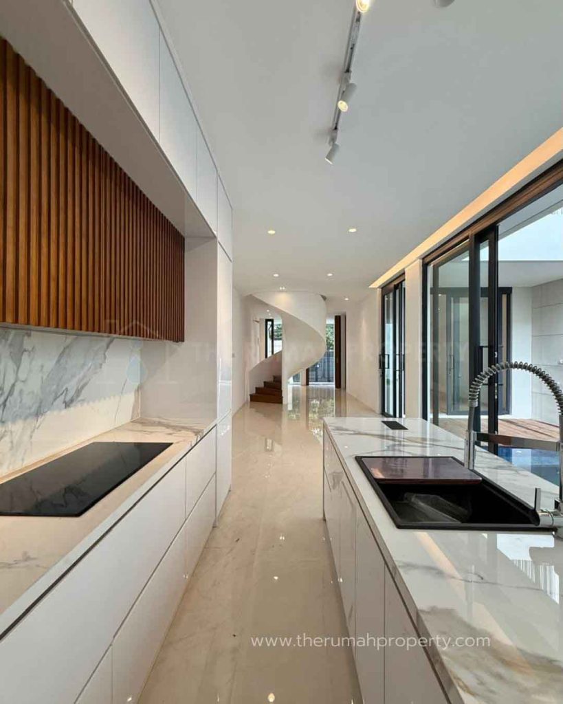 Rumah-Baru-Dijual-Private-Pool-Modern-Tropikal-Kemang-Jakarta-Selatan-5