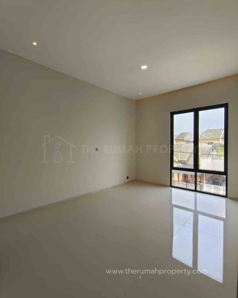 Rumah-Baru-Dijual-di-BSD-City-Dalam-Komplek-Jalan-Lebar-9