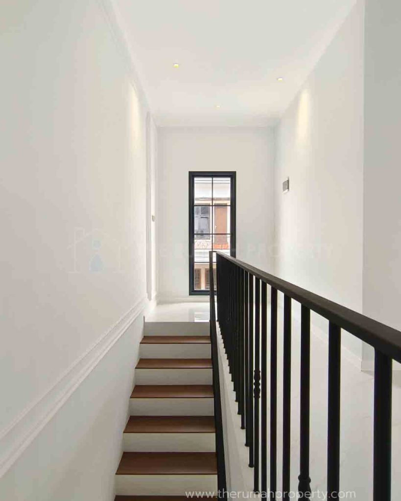 Rumah-Baru-Hook-American-Classic-Dijual-di-BSD-City-Dalam-Cluster-8