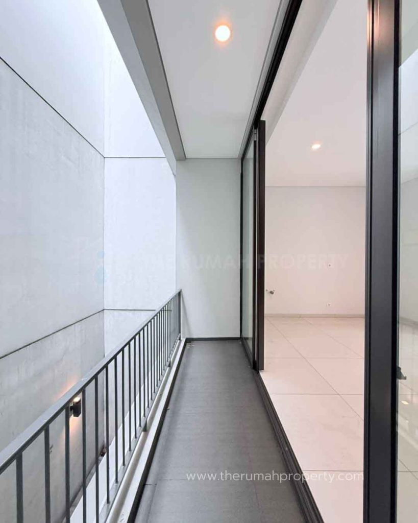 Rumah-Cluster-Zenith-Serenia-Hills-Lebak-Bulus-3-Lantai-Hadap-Utara-6