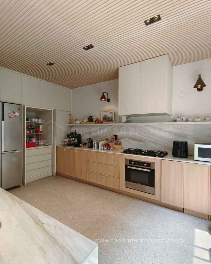 Rumah-Dalam-Cluster-Premium-BSD-City-Tangsel-Sudah-Renovasi-Fasilitas-Clubhouse-5