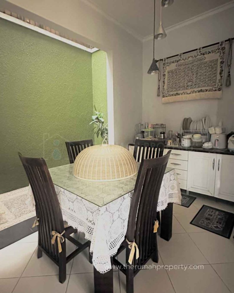 Rumah-Dalam-Komplek-Peurmahan-Bintaro-Jaya-Posisi-Hook-Siap-Huni-6