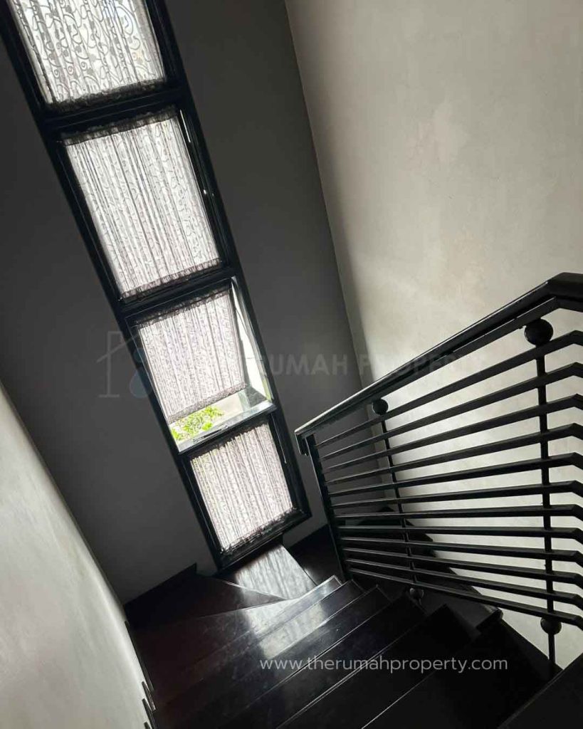 Rumah-Dalam-Komplek-Peurmahan-Bintaro-Jaya-Posisi-Hook-Siap-Huni-8