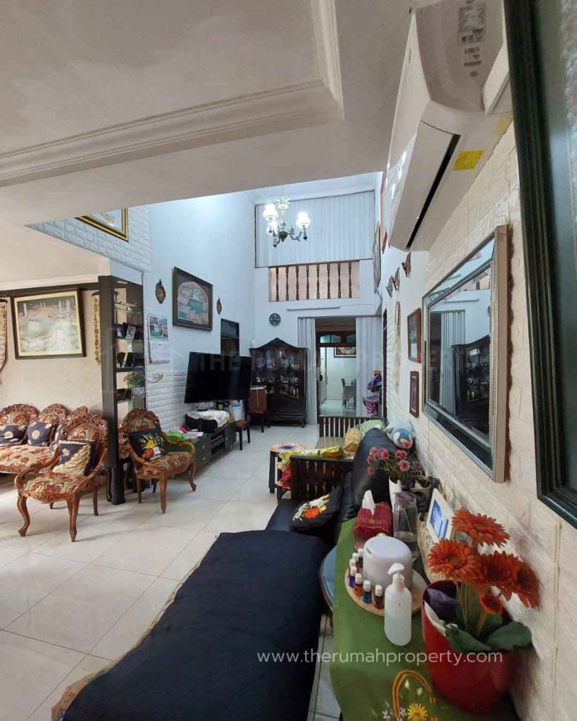 Rumah-Dalam-Komplek-Pondok-Gede-Selangkah-ke-Jalan-Raya-Utama-4