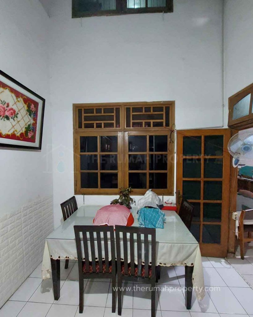 Rumah-Dalam-Komplek-Pondok-Gede-Selangkah-ke-Jalan-Raya-Utama-6