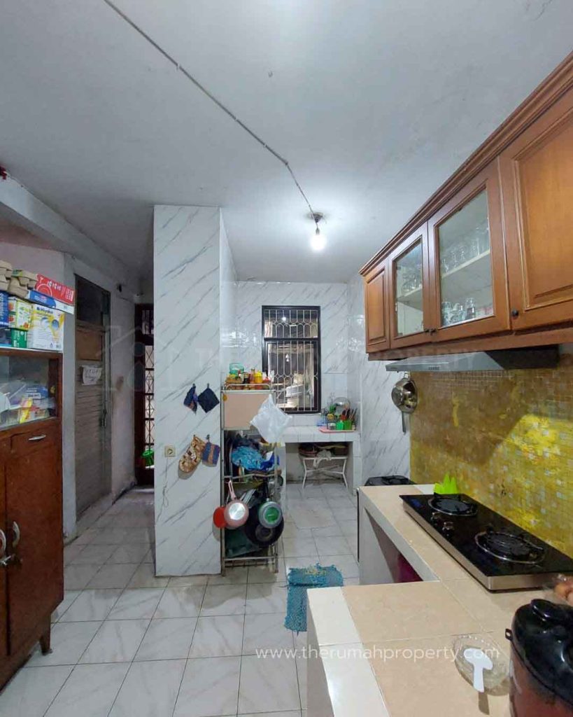 Rumah-Dalam-Komplek-Pondok-Gede-Selangkah-ke-Jalan-Raya-Utama-8