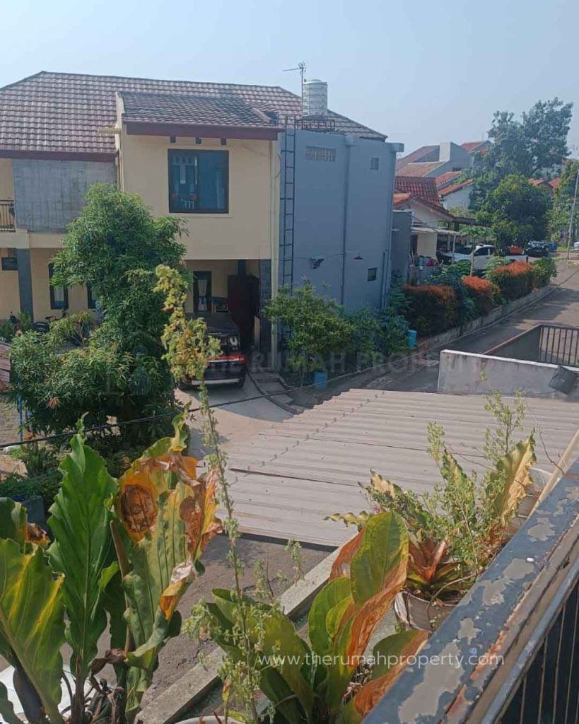 Rumah-Dalam-Komplek-di-Cibubur-2-Lantai-Siap-Huni-11