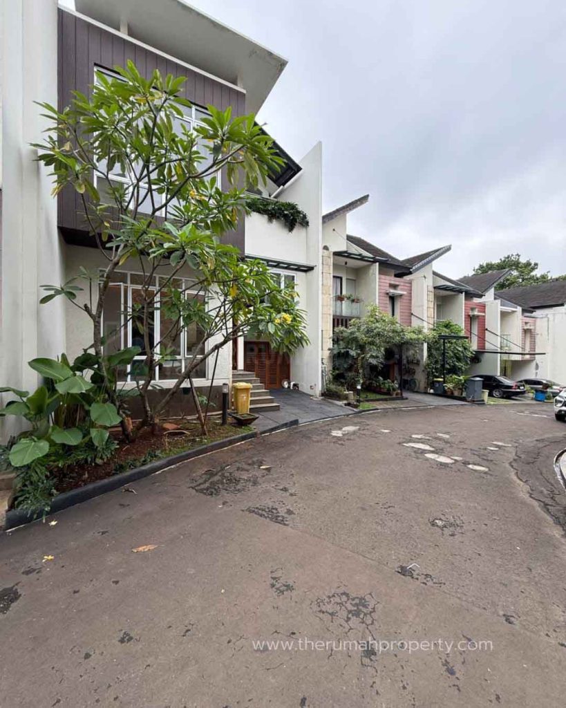 Rumah-Dijual-Dalam-Townhouse-Kebagusan-Jaksel-Pinggir-Jalan-Kebagusan-Raya-1