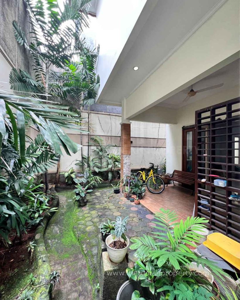Rumah-Dijual-di-Cilandak-Jaksel-Dalam-Townhouse-Bangunan-3-Lantai-2