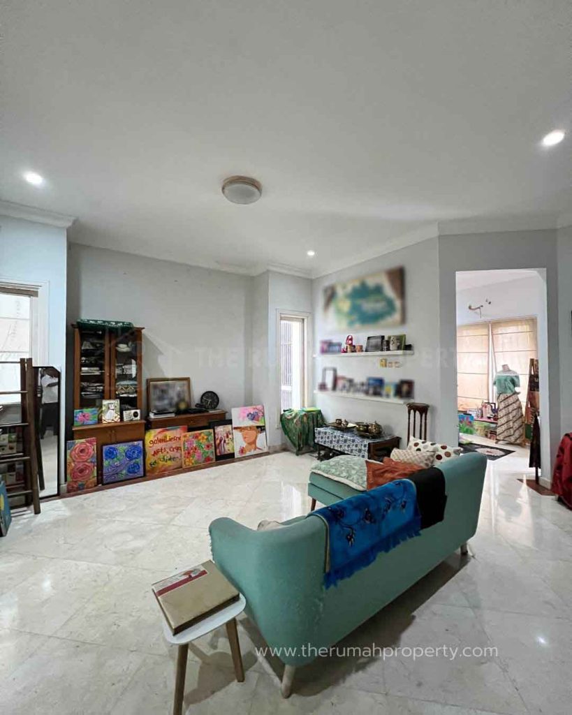 Rumah-Dijual-di-Cilandak-Jaksel-Dalam-Townhouse-Bangunan-3-Lantai-4