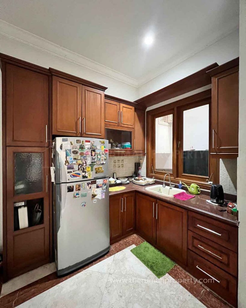 Rumah-Dijual-di-Cilandak-Jaksel-Dalam-Townhouse-Bangunan-3-Lantai-6