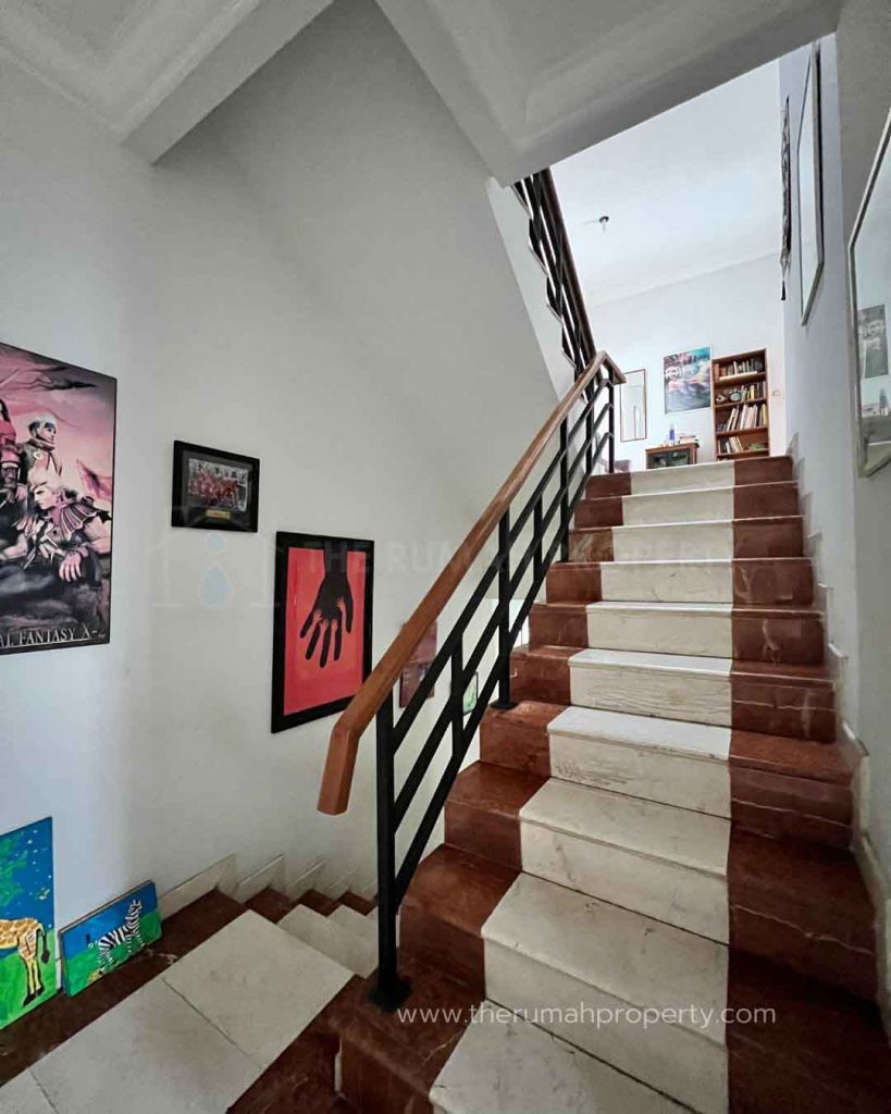 Rumah-Dijual-di-Cilandak-Jaksel-Dalam-Townhouse-Bangunan-3-Lantai-7