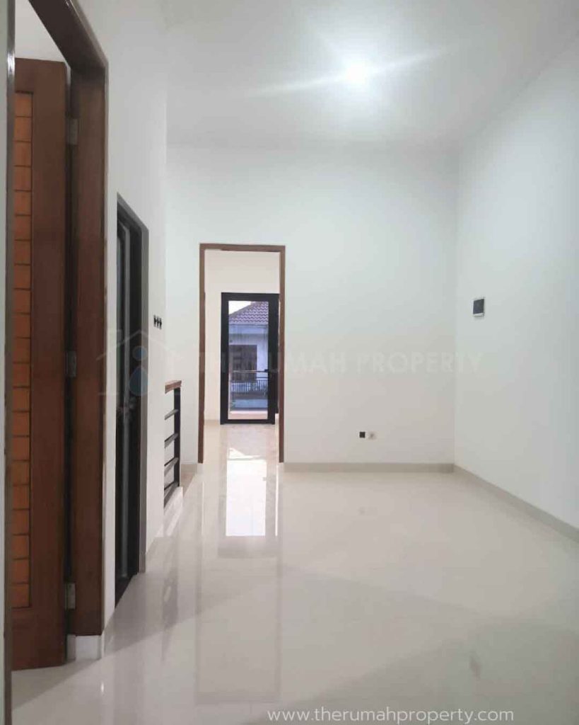 Rumah-Dijual-di-Duren-sawit-Jaktim-2-Lantai-3-Kamar-Dalam-Komplek-Akses-Tol-10