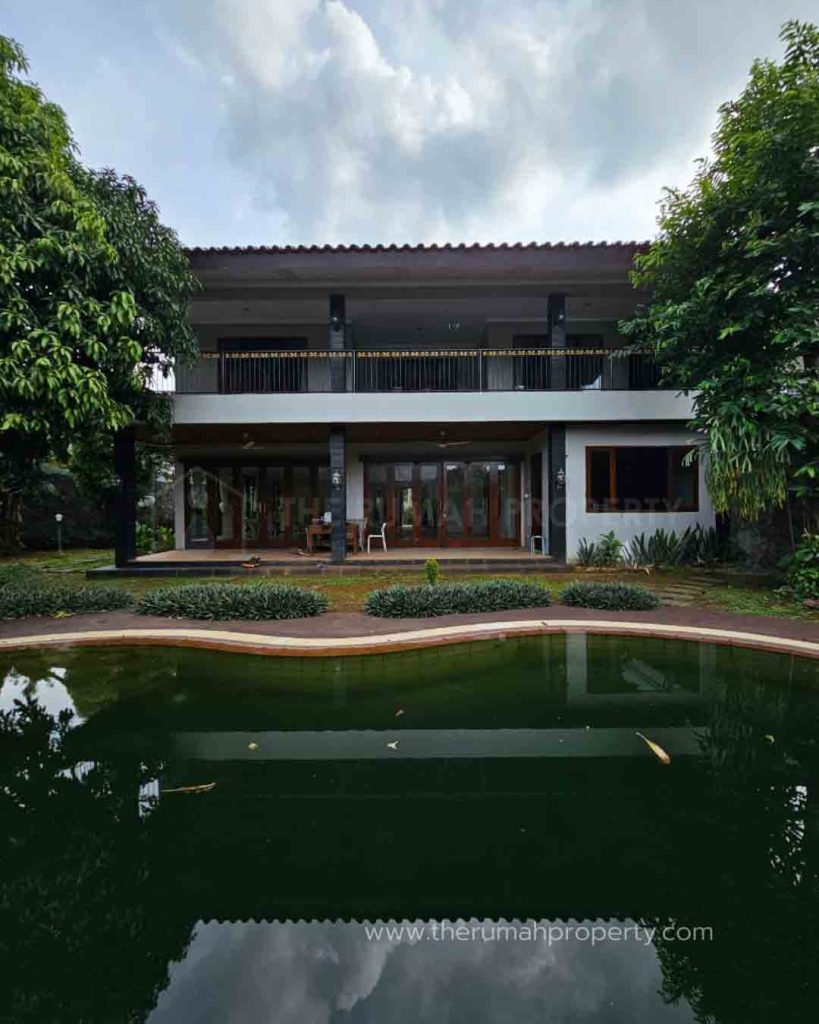 Rumah-Dijual-di-Kemang-Private-Pool-Dalam-Komplek-Jalan-Lebar-5