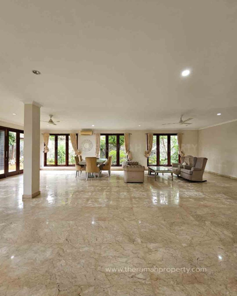 Rumah-Dijual-di-Kemang-Private-Pool-Dalam-Komplek-Jalan-Lebar-6