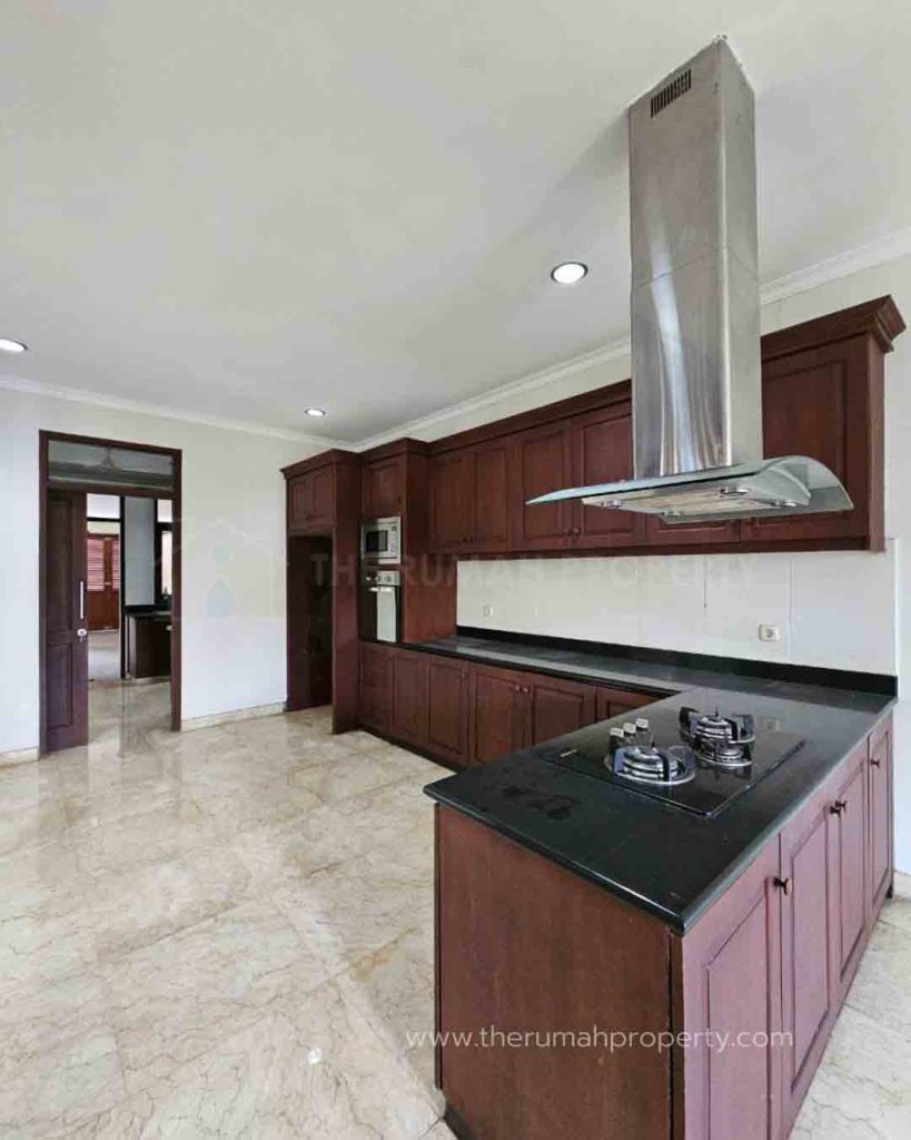 Rumah-Dijual-di-Kemang-Private-Pool-Dalam-Komplek-Jalan-Lebar-7