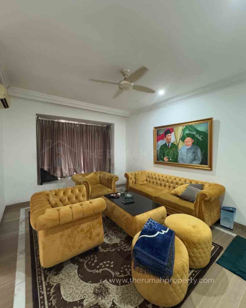 Rumah-Dijual-di-Komplek-Elit-Mega-Kuningan-Jaksel-Fasilitas-Private-Pool-Halaman-Luas-6