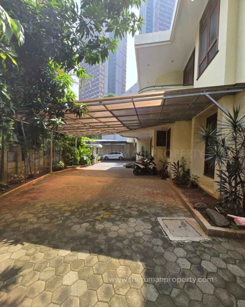 Rumah-Hook-2-Lantai-Disewakan-di-Dharmawangsa-Kebayoran-Baru-Jaksel-2