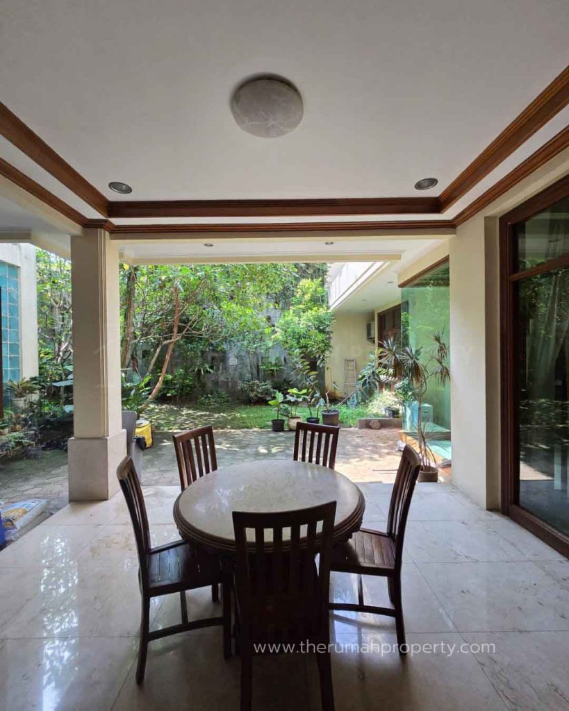 Rumah-Hook-2-Lantai-Disewakan-di-Dharmawangsa-Kebayoran-Baru-Jaksel-3