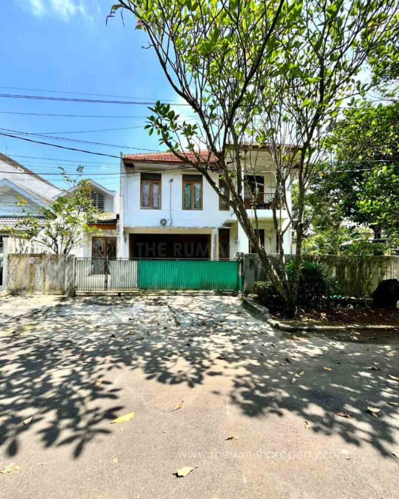Rumah-Hook-2-Lantai-Halaman-Luas-Dengan-Private-Pool-Bintaro-Sektor-2-1