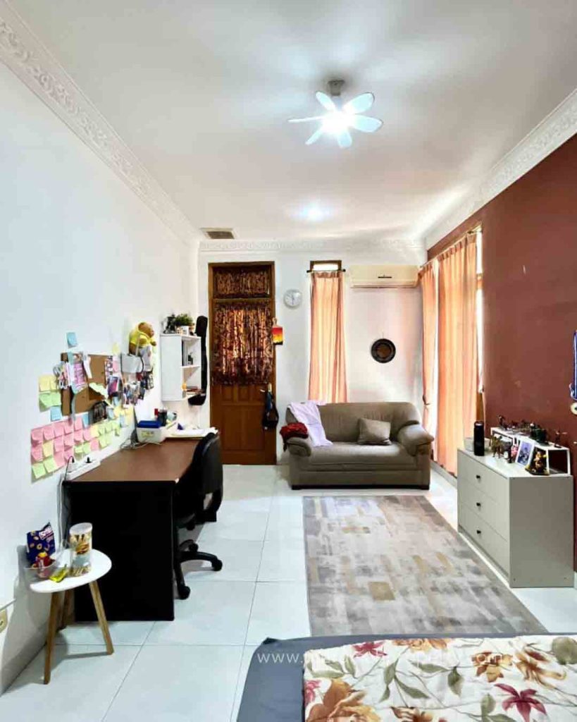 Rumah-Hook-2-Lantai-Halaman-Luas-Dengan-Private-Pool-Bintaro-Sektor-2-10