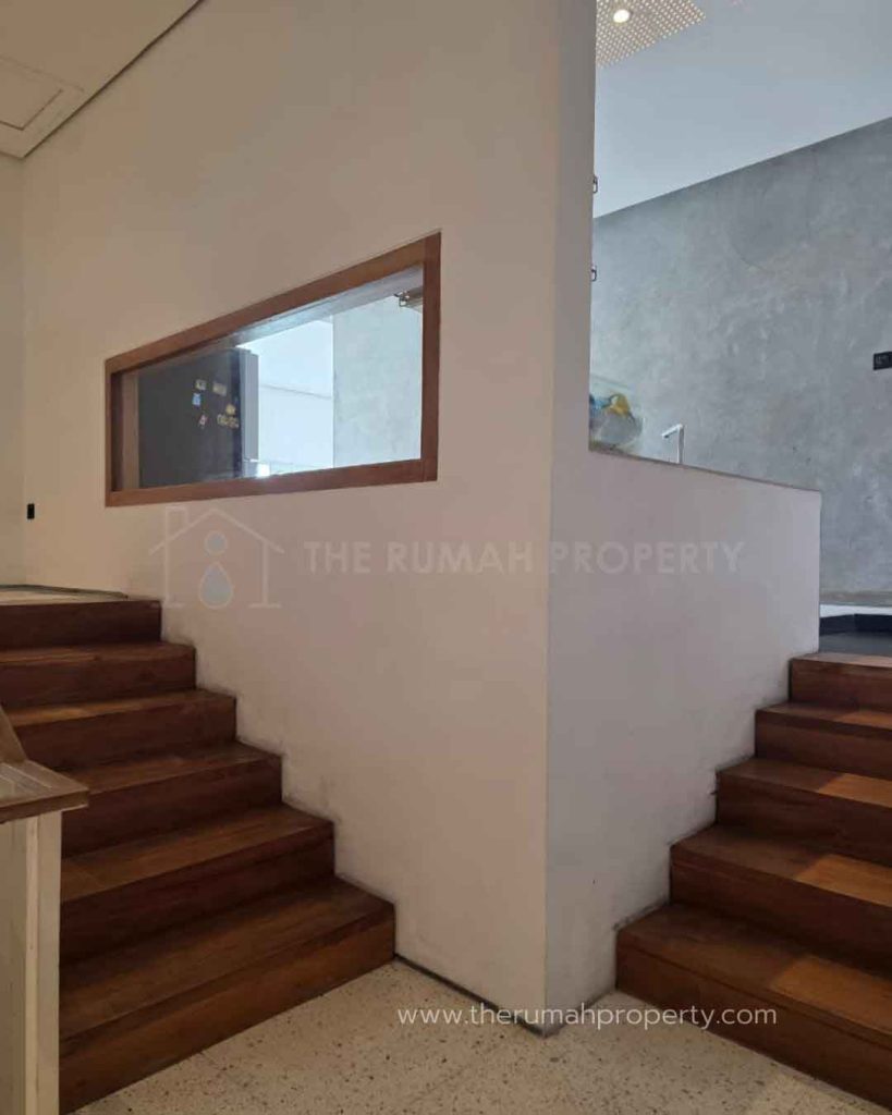Rumah-Hook-2-Lantai-Semi-Furnished-Kayu-Putih-Jakarta-Timur-3
