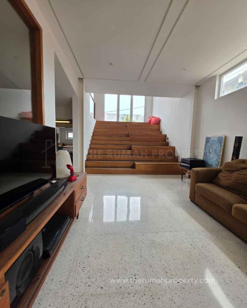 Rumah-Hook-2-Lantai-Semi-Furnished-Kayu-Putih-Jakarta-Timur-5