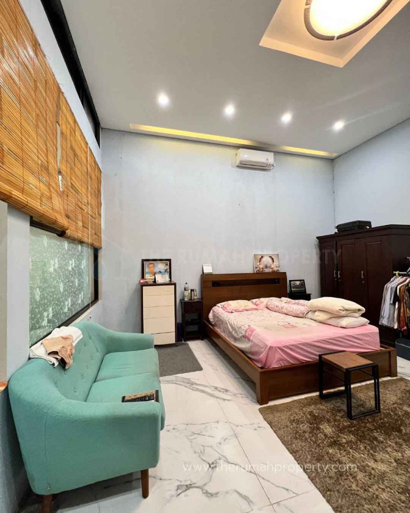 Rumah-Hook-4-Lantai-Private-Pool-Lebak-Bulus-Jaksel-Jalan-Lebar-Dalam-Komplek-11