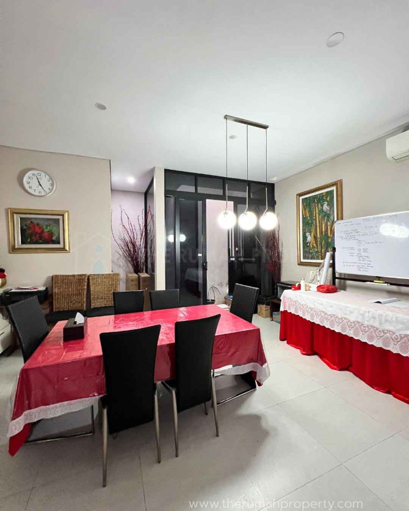 Rumah-Hook-4-Lantai-Private-Pool-Lebak-Bulus-Jaksel-Jalan-Lebar-Dalam-Komplek-6