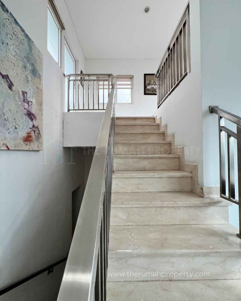 Rumah-Hook-4-Lantai-Private-Pool-Lebak-Bulus-Jaksel-Jalan-Lebar-Dalam-Komplek-7