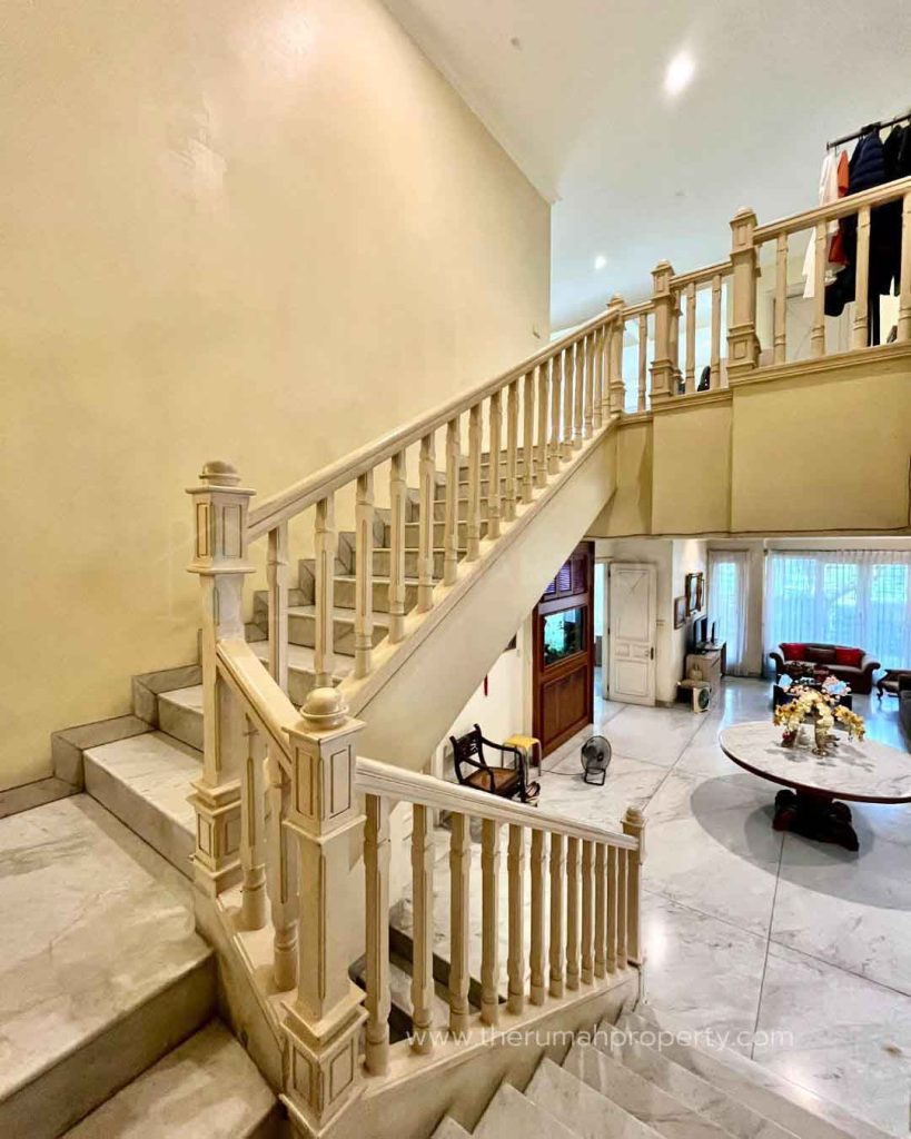 Rumah-Hook-Bintaro-Veteran-Jaksel-Kondisi-Terawat-5-Kamar-Tidur-8