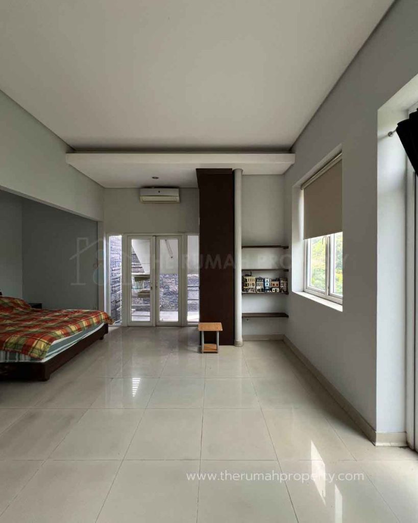 Rumah-Hook-Siap-Huni-Lebak-Bulus-jakarta-Selatan-Unit-Bagus-11