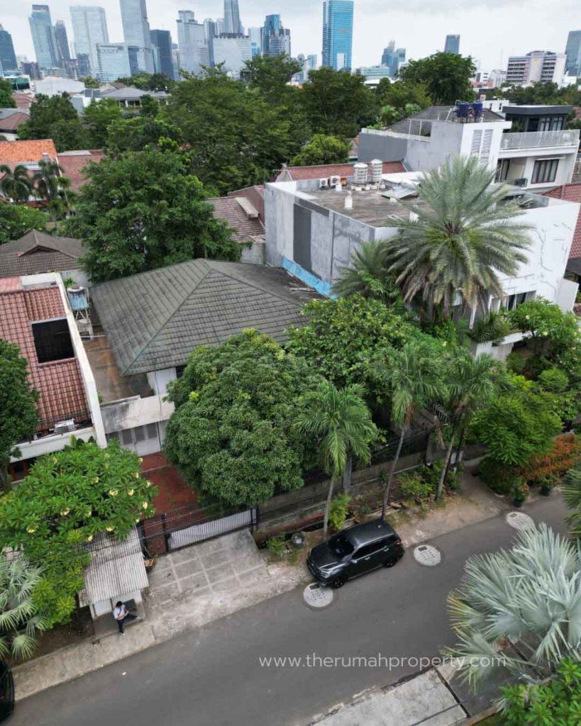 Rumah-Komplek-Kebayoran-Baru-Hitung-Tanah-Selangkah-ke-Senopati-Jaksel-1