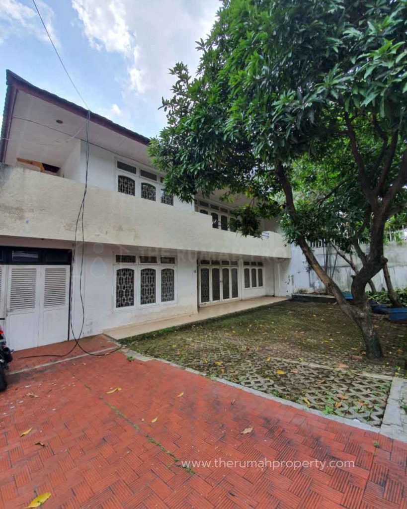 Rumah-Komplek-Kebayoran-Baru-Hitung-Tanah-Selangkah-ke-Senopati-Jaksel-4
