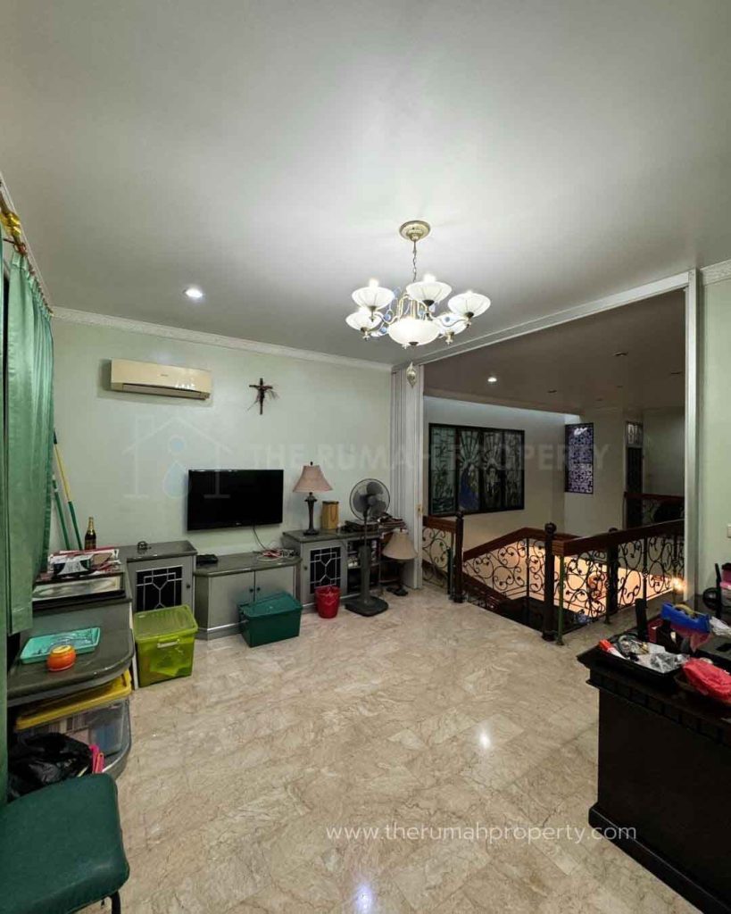 Rumah-Komplek-Kebon-Jeruk-Jakarta-Barat-Lingkungan-Nyaman-dan-Asri-10