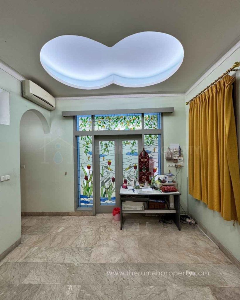 Rumah-Komplek-Kebon-Jeruk-Jakarta-Barat-Lingkungan-Nyaman-dan-Asri-11