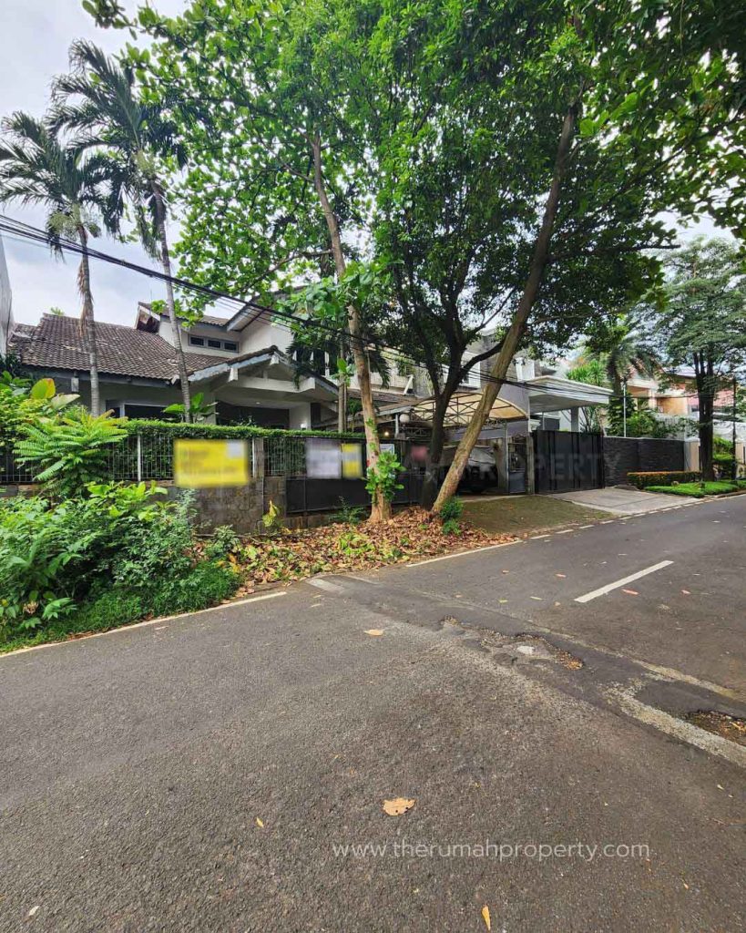 Rumah-Lama-2-Lantai-Hitung-Tanah-di-Pondok-Indah-Jakarta-Selatan-Luas-Tanah-400-Meter-1