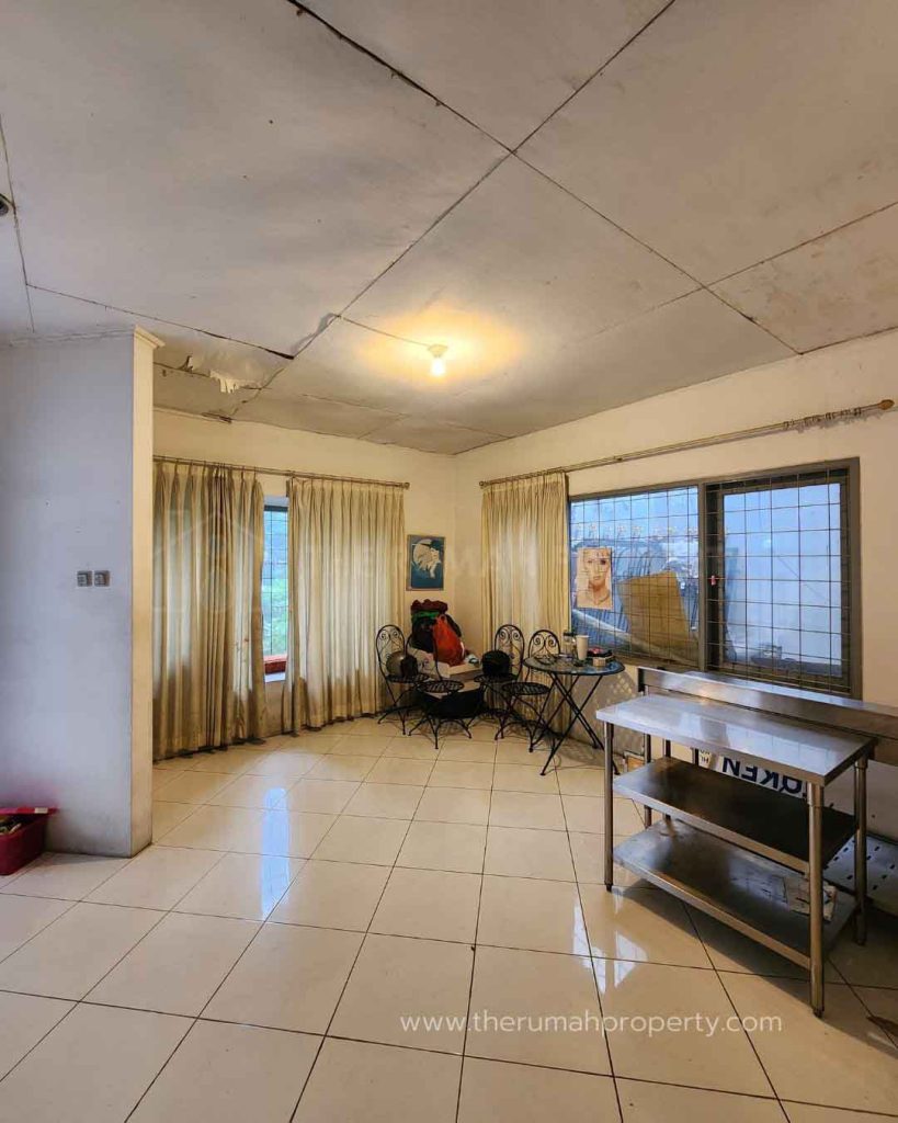 Rumah-Lama-2-Lantai-Hitung-Tanah-di-Pondok-Indah-Jakarta-Selatan-Luas-Tanah-400-Meter-5