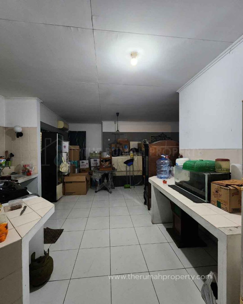 Rumah-Lama-2-Lantai-Hitung-Tanah-di-Pondok-Indah-Jakarta-Selatan-Luas-Tanah-400-Meter-6