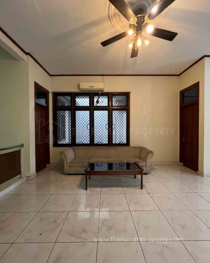 Rumah-Layak-Huni-2-Lantai-di-Pondok-Indah-Dekat-ke-Pondok-Indah-Mal-3