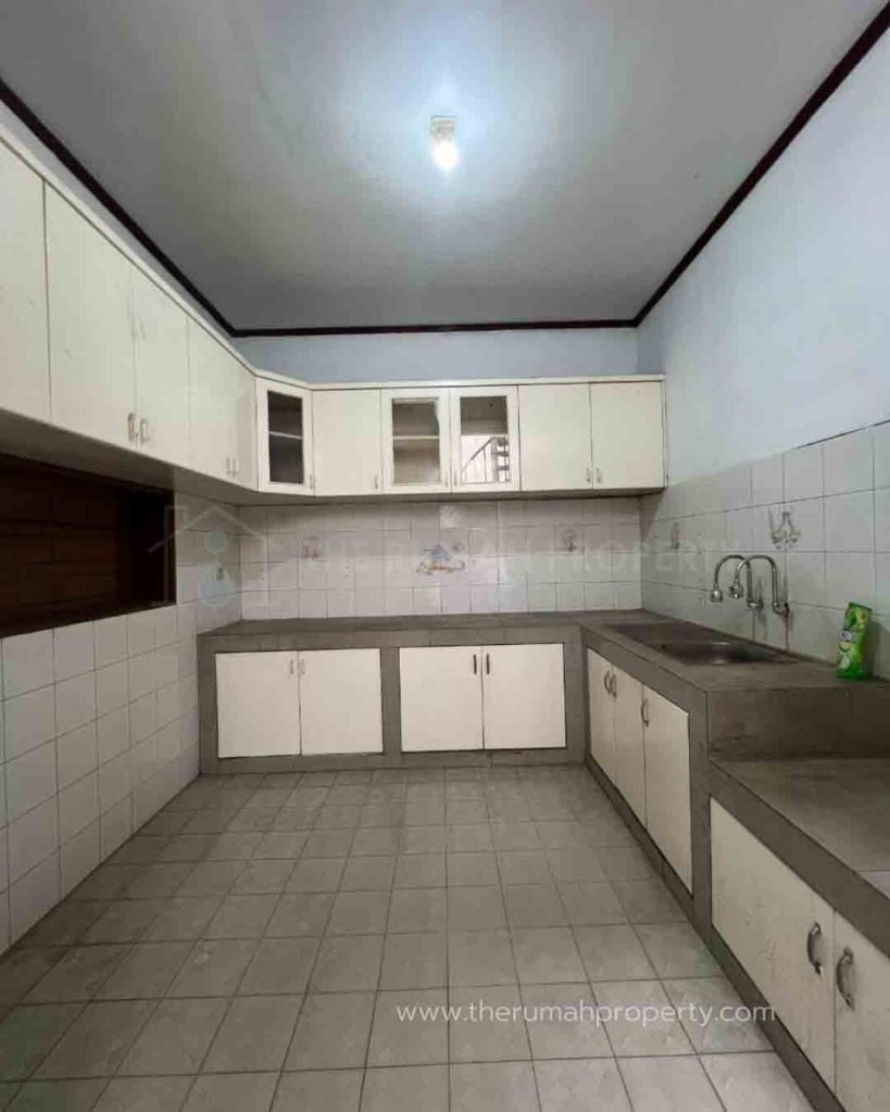 Rumah-Layak-Huni-2-Lantai-di-Pondok-Indah-Dekat-ke-Pondok-Indah-Mal-6