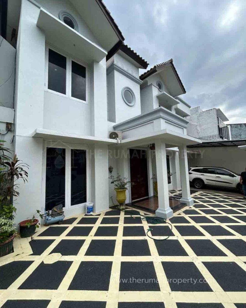 Rumah-Lokasi-Premium-Senopati-Area-Kebayoran-Baru-Dalam-Komplek-1