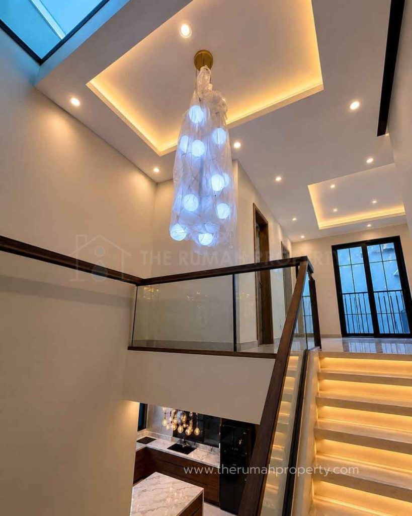 Rumah-Mewah-Lokasi-Premium-Cempaka-Putih-Jakarta-Pusat-Desain-Modern-Klasik-10