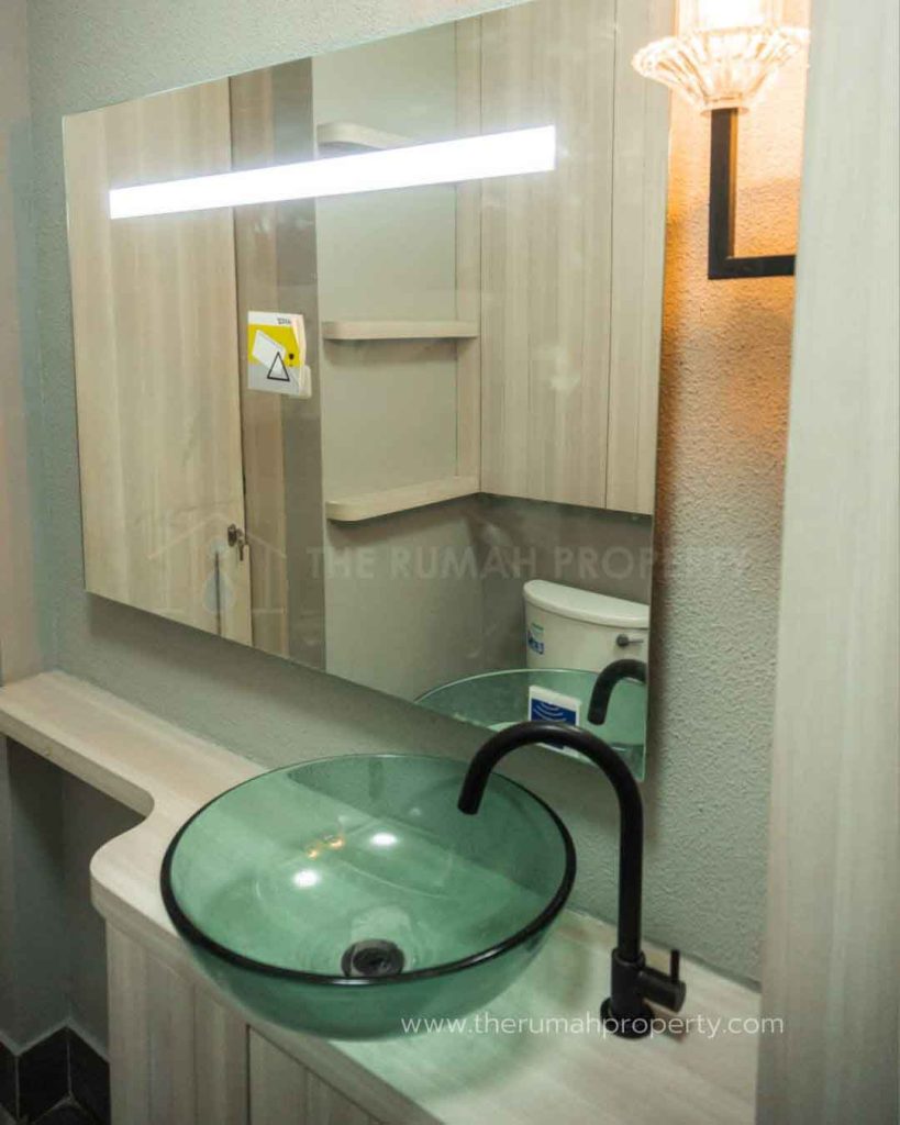 Rumah-Modern-Dalam-Komplek-Kavling-DPRD-Cibubur-Unit-Baru-Full-Furnished-8