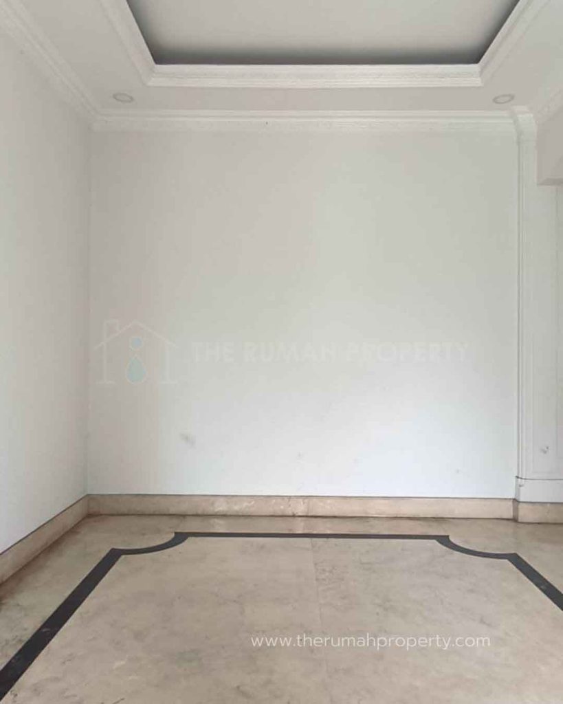 Rumah-Modern-Otista-Jaktim-Fasilitas-Kolam-Renang-Pribadi-10