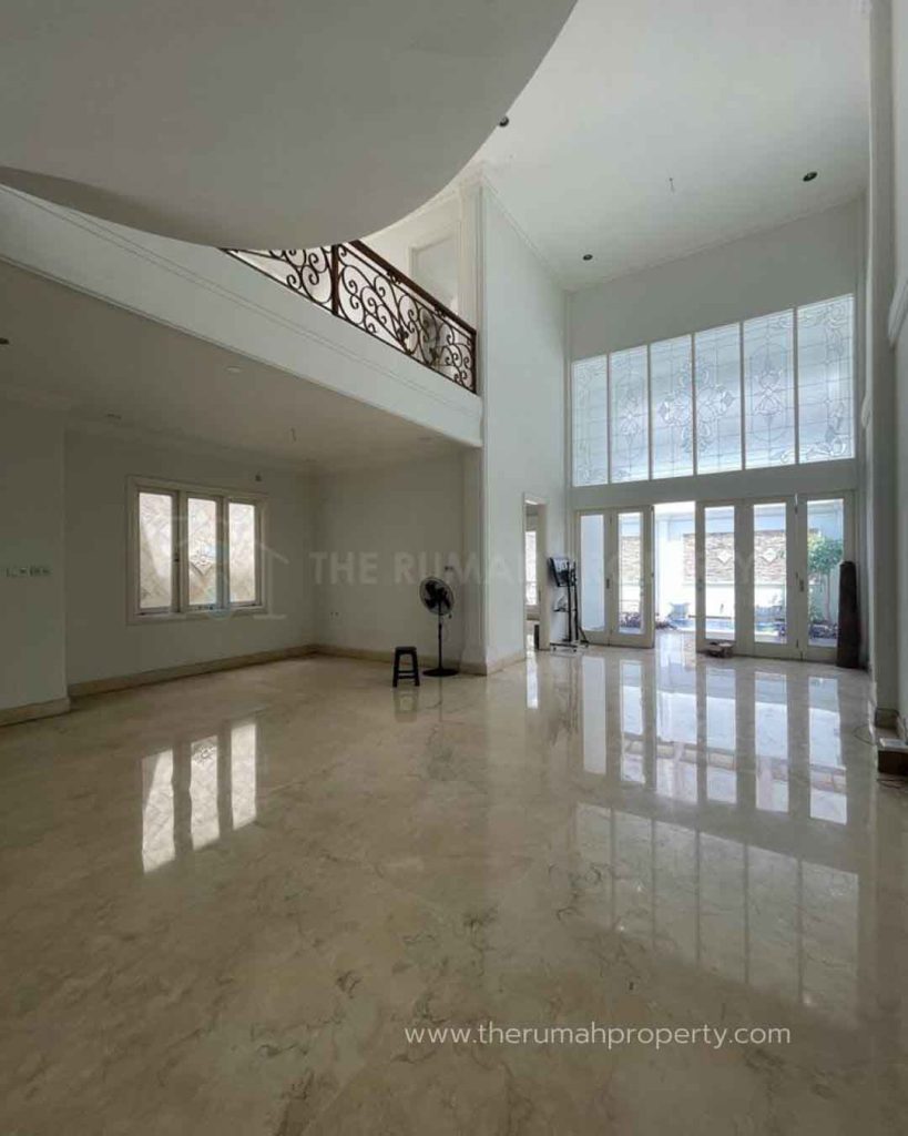 Rumah-Modern-Otista-Jaktim-Fasilitas-Kolam-Renang-Pribadi-5