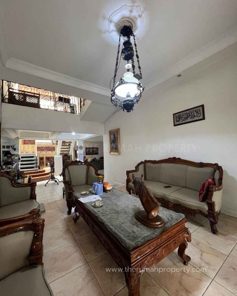 Rumah-Pejompongan-Benhil-Jakpus-Dekat-ke-Kawasan-Perkantoran-Sudirman-5
