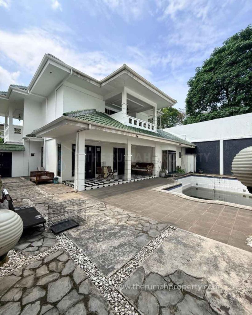 Rumah-Rapi-Terawat-Bangka-Kemang-Dijual-2-Lantai-4-Kamar-Hadap-Utara-3