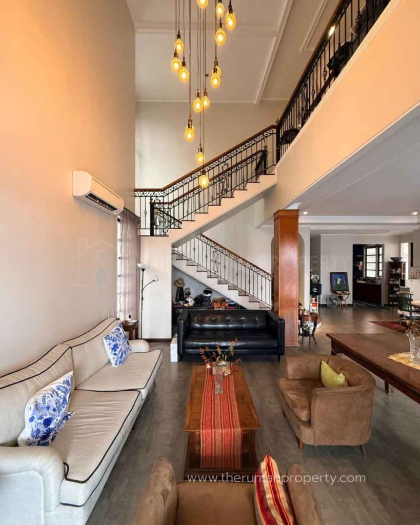 Rumah-Rapi-Terawat-Bangka-Kemang-Dijual-2-Lantai-4-Kamar-Hadap-Utara-7